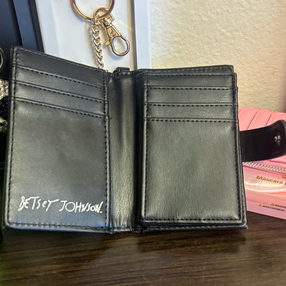 Betsey Johnson Black Heart Pattern Wallet - Picture 5 of 7